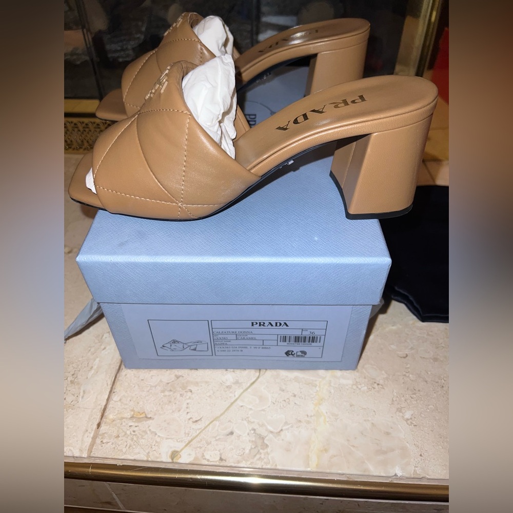 Quilted Nappa Leather Heeled Sandals Size 6 Color Caramel - Picture 2 of 8